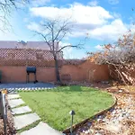 Casita Gomez- Courtyard - Quiet - Railyard - 1br Holiday home Santa Fe