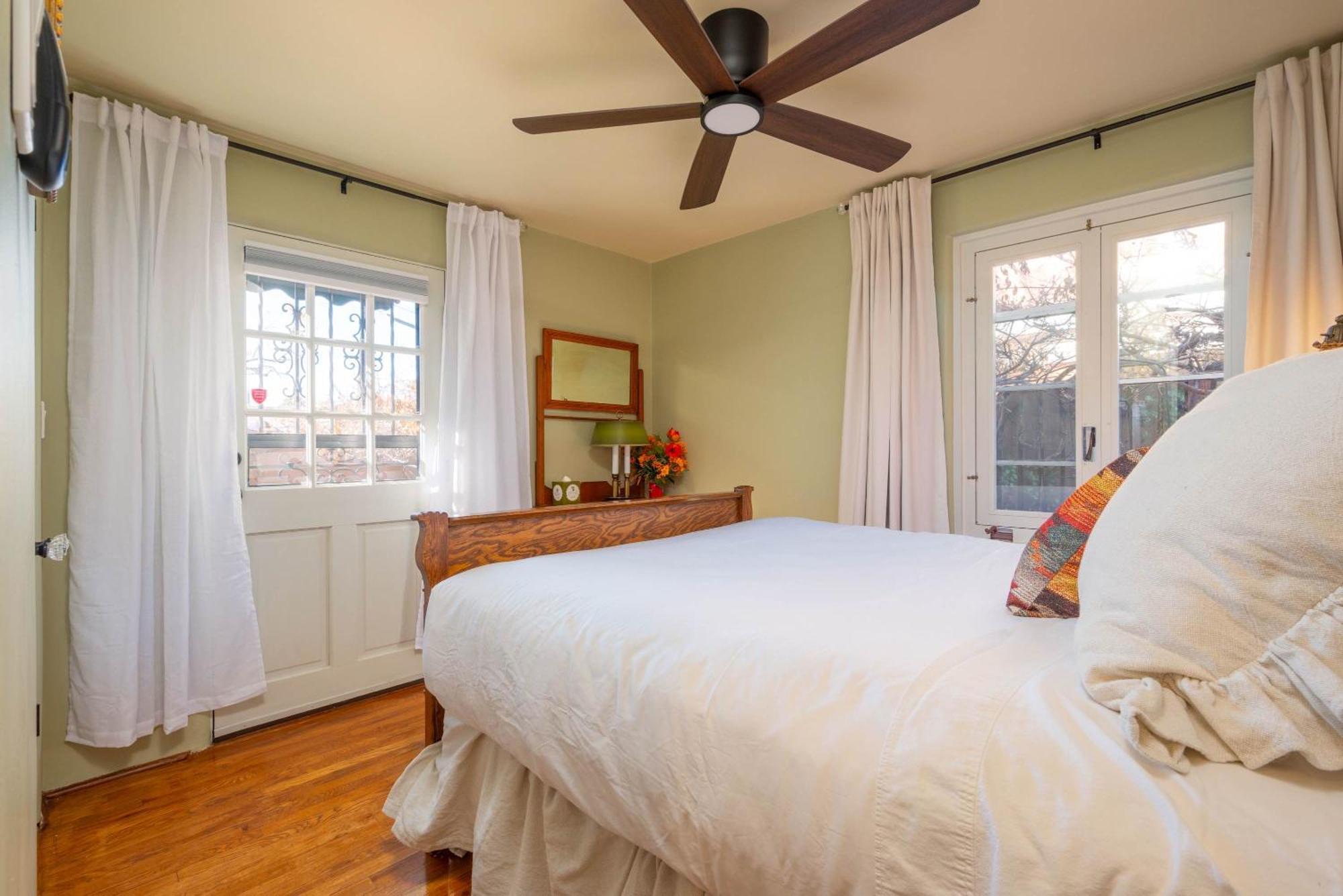 Casita Gomez- Courtyard - Quiet - Railyard - 1br Holiday home Santa Fe